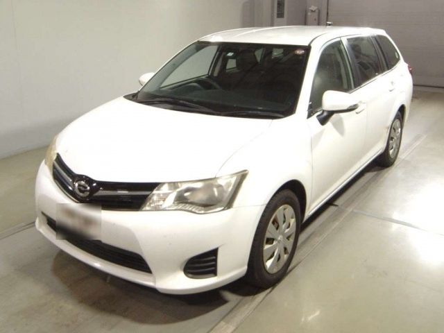 147 Toyota Corolla fielder NZE161G 2013 г. (TAA Tohoku)